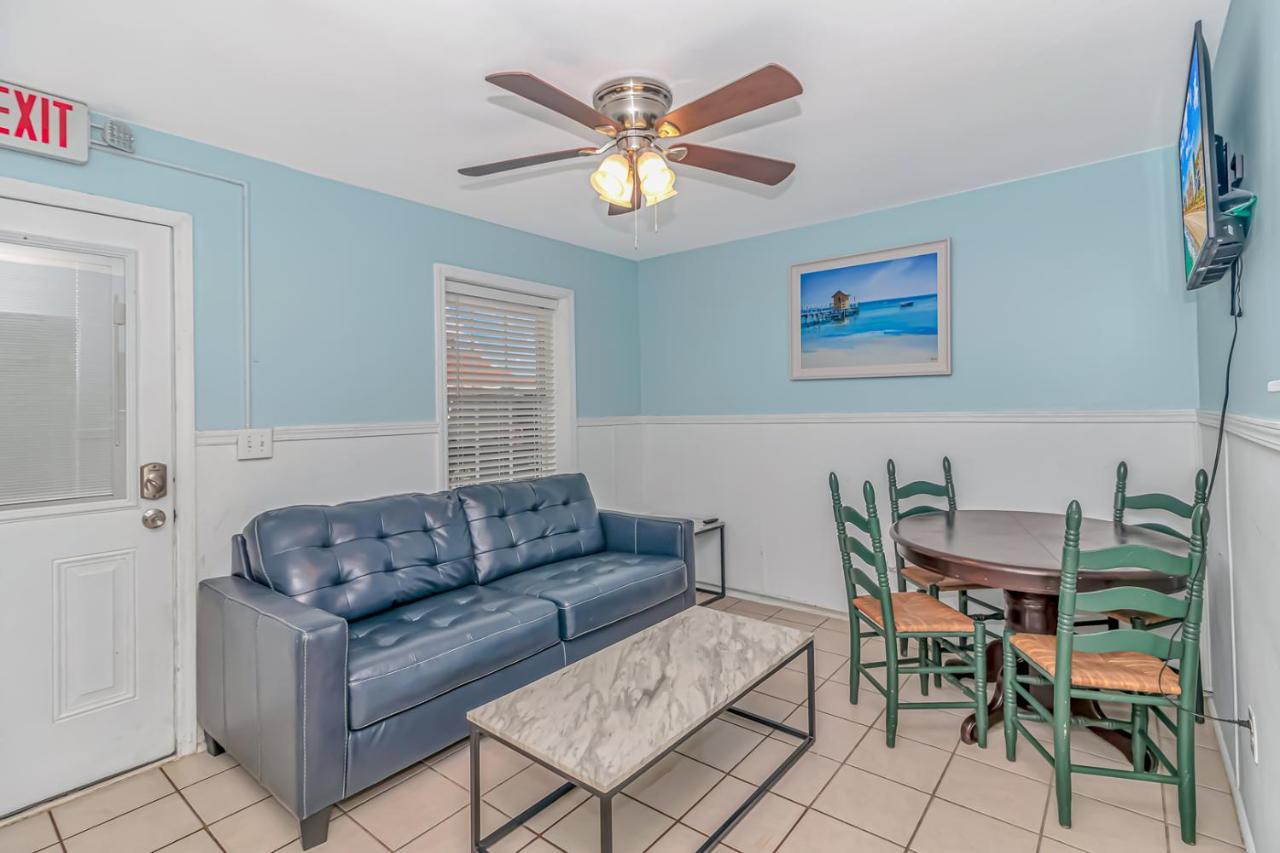 125 Atlantic Avenue Unit E - Pet Friendly! Walk To The Beach And Pier!1Br -1Ba - Sleeps 2-4 Guests! เมอร์เทิลบีช ภายนอก รูปภาพ