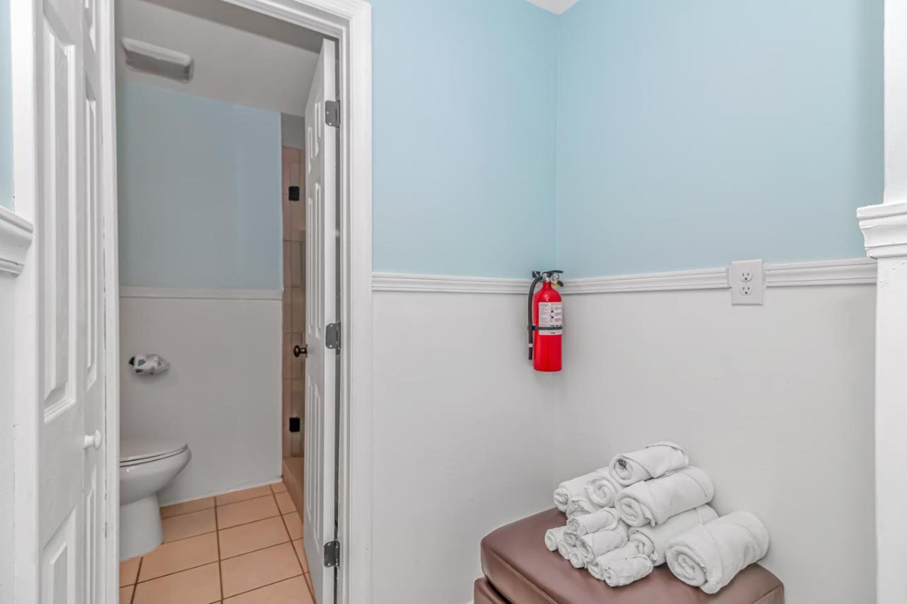 125 Atlantic Avenue Unit E - Pet Friendly! Walk To The Beach And Pier!1Br -1Ba - Sleeps 2-4 Guests! เมอร์เทิลบีช ภายนอก รูปภาพ